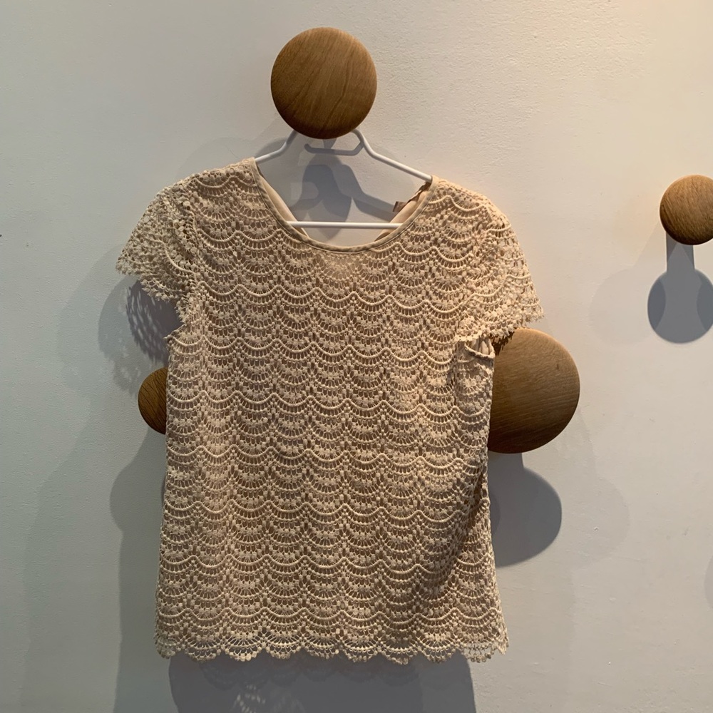 Knit cream blouse from banana republic in size 4